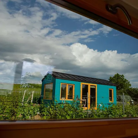 Tiny House In The Vineyard By Gramofon Wine