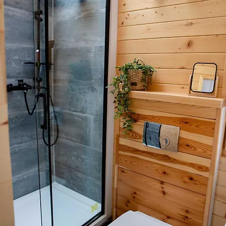 Tiny House In The Vineyard By Gramofon Wine Guest house