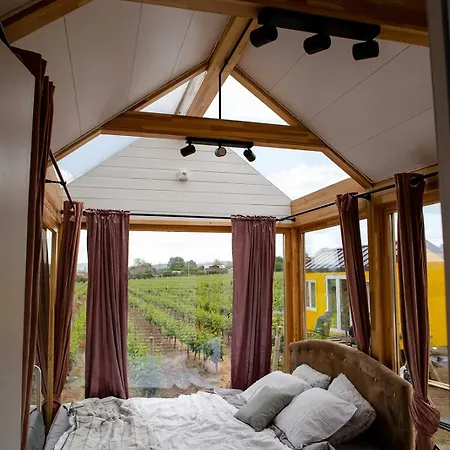 Tiny House In The Vineyard By Gramofon Wine
